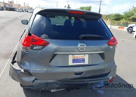 2017 Nissan Rogue S z USA, uszkodzony, nr VIN 5N1AT2MNXHC788109